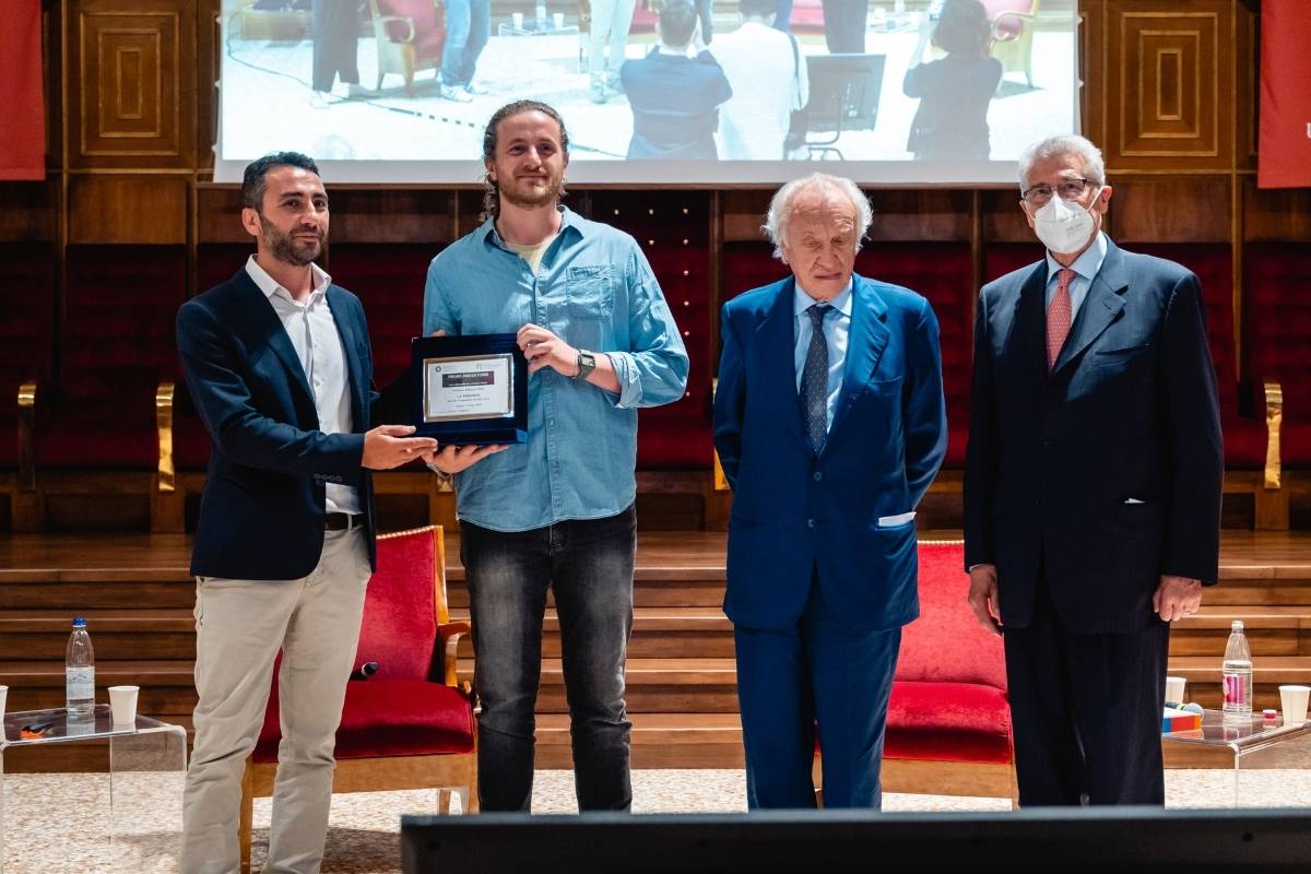 La Paranza: il Rione Sanità vince il Premio Angelo Ferro - Fondazioni ...